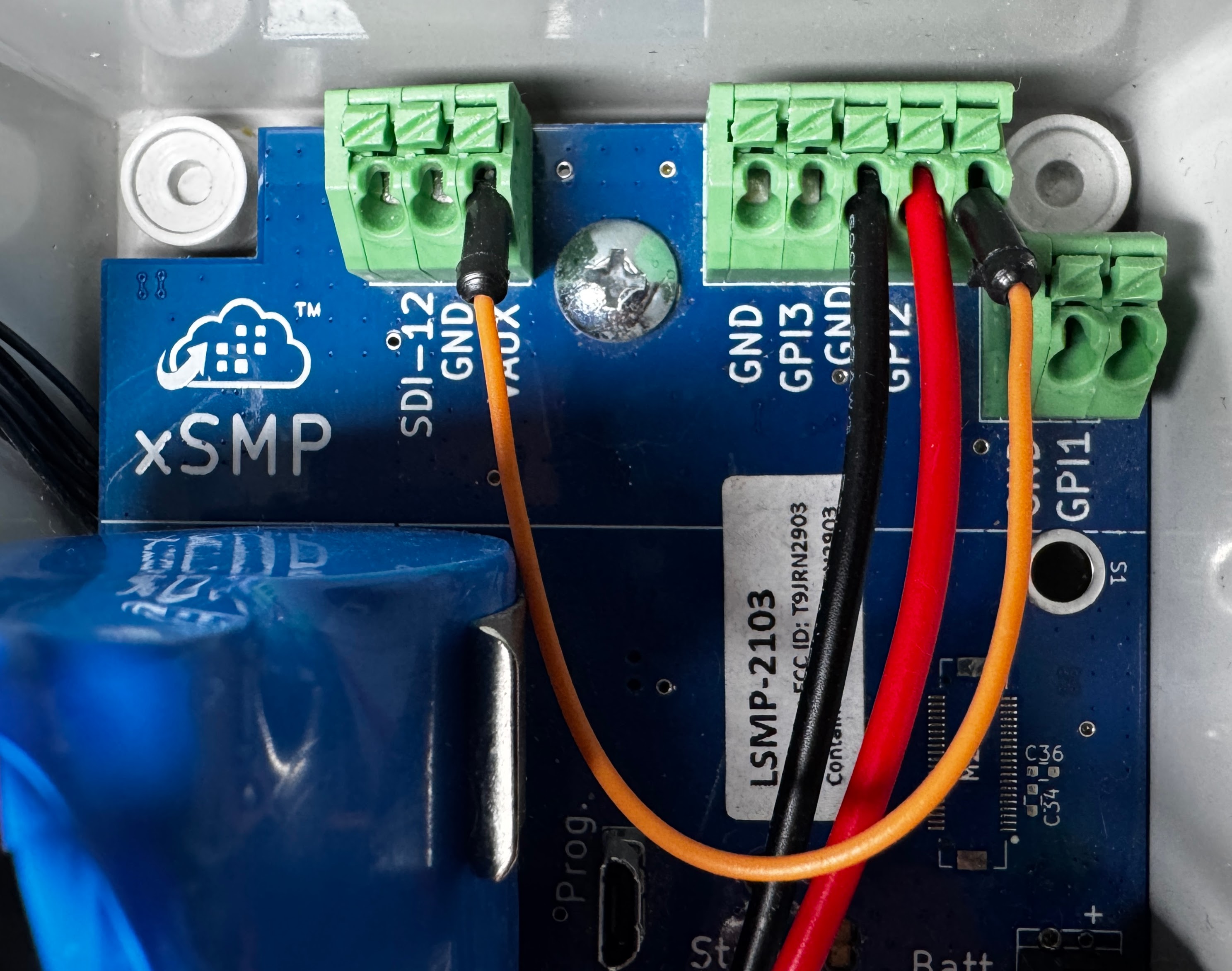 image showing how to connect current (4-20mA) pressure transducer's cable wires to GPI2 header on Zenseio device 